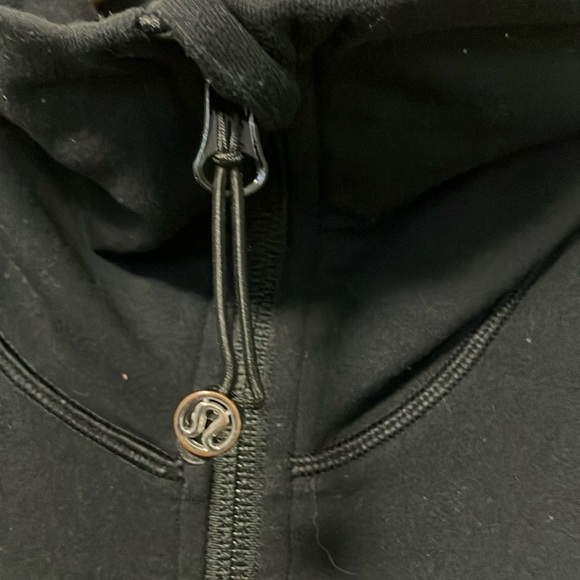 Lululemon Black Scuba Jacket with High Collar and Zip-Up Style - Picture 4 of 5
